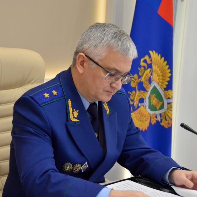 Руслан медведев